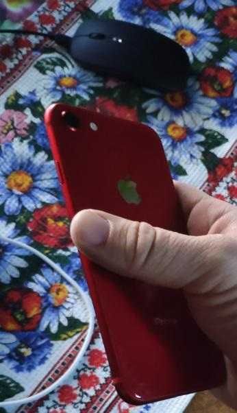 iPhone 8 red 64 Ideal