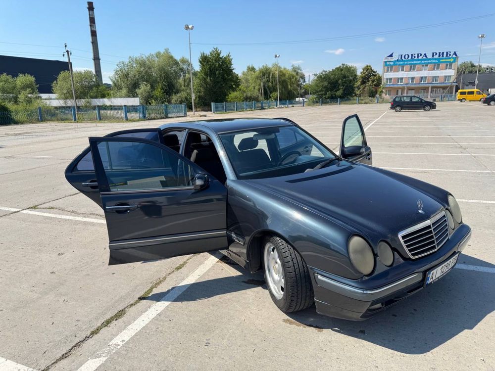 Мерседес єшка 210