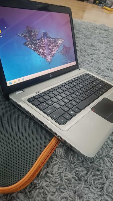 laptop HP Pavilion dv5 + zasilacz + etui, intel i3