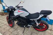 Moto YamahaMt125