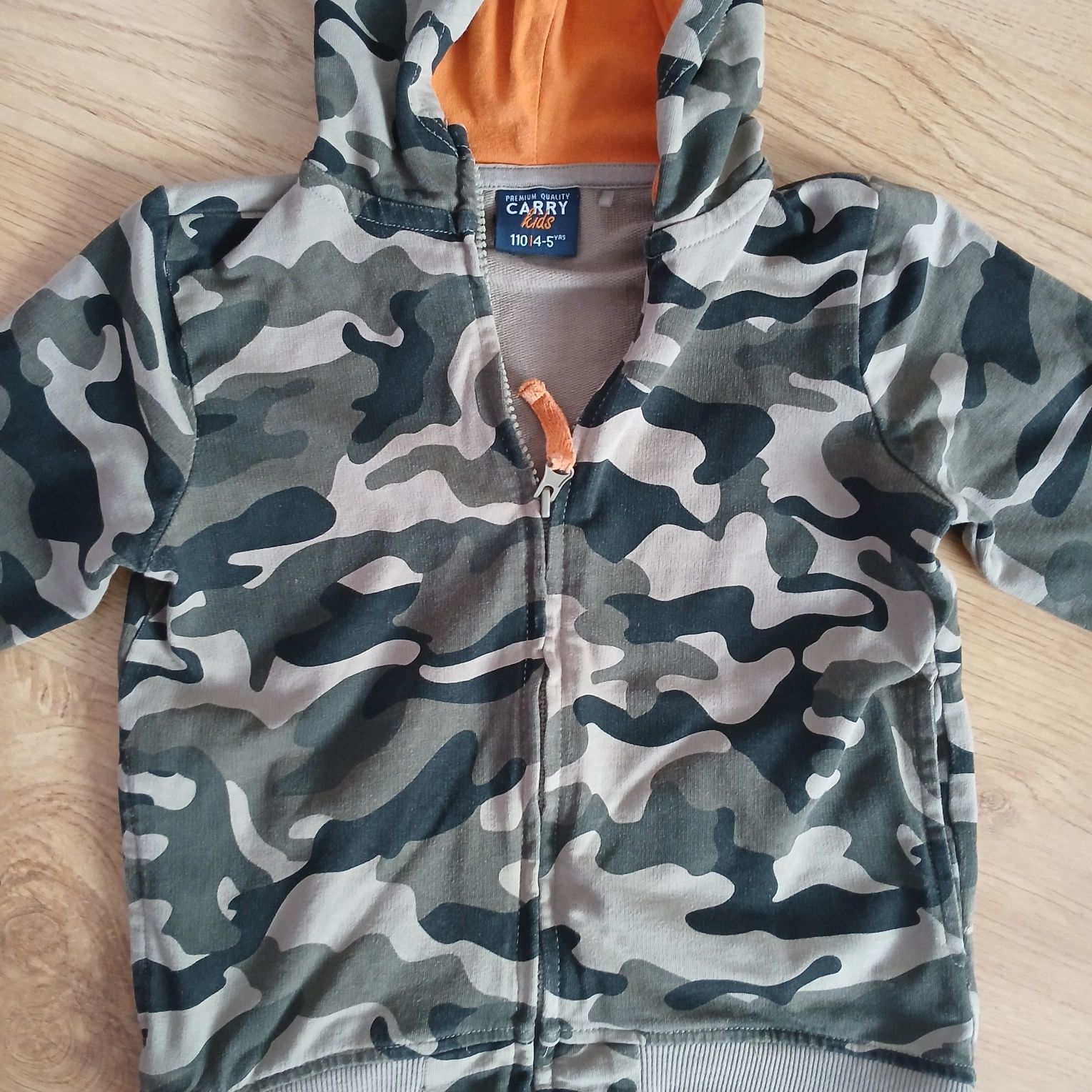 Bluza moro na zamek 110