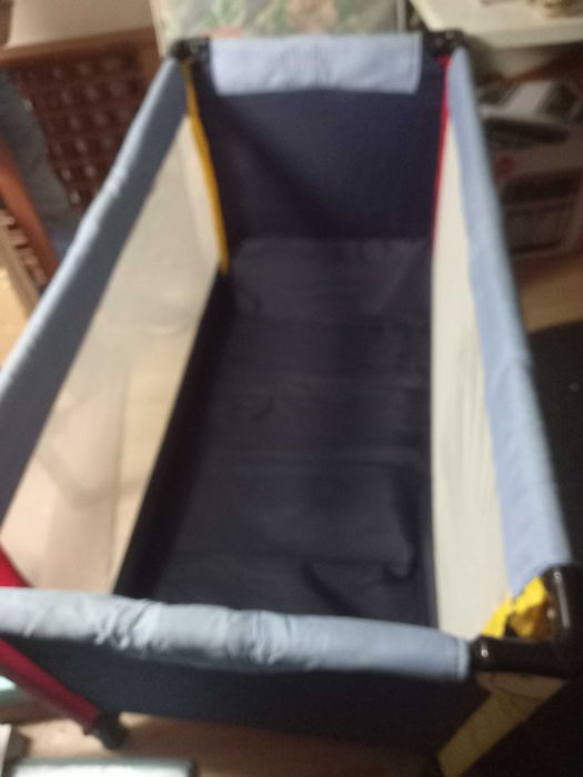 Cama de viagem para criança