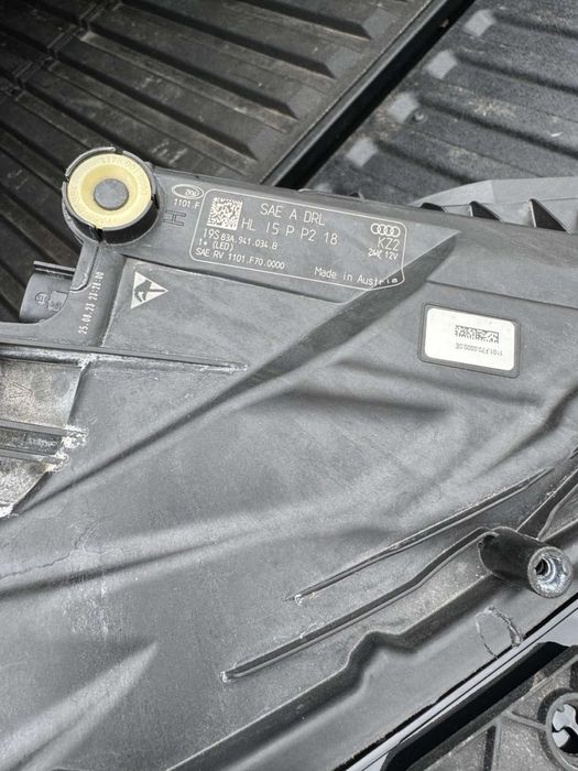 Фара Audi Q3 оригінал 2020-2024