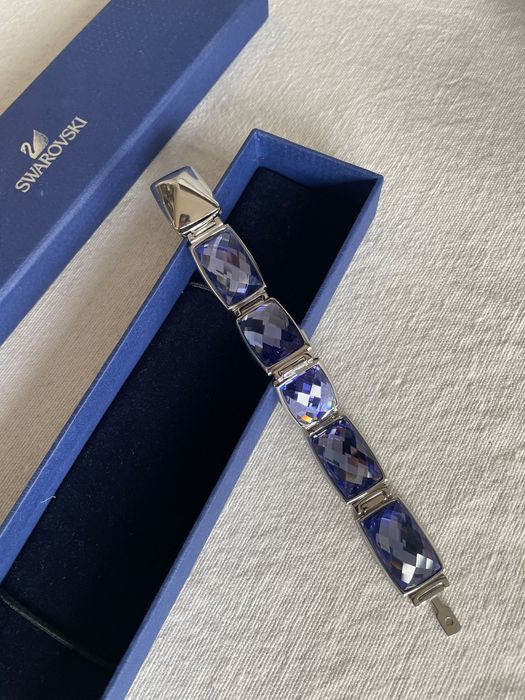 Pulseira autêntica da Swarovski. Nunca foi usada.