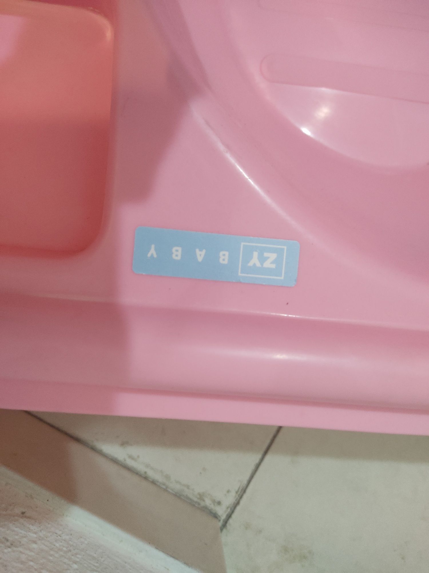 Banheira rosa de bebé  zippy