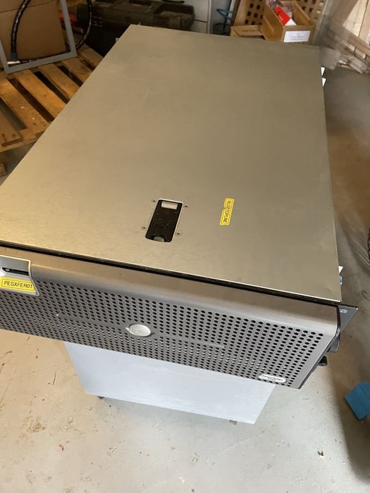 Serwer dell power edge R900