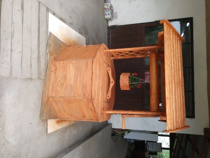 Meble ogrodowe zabudowy pod studnie