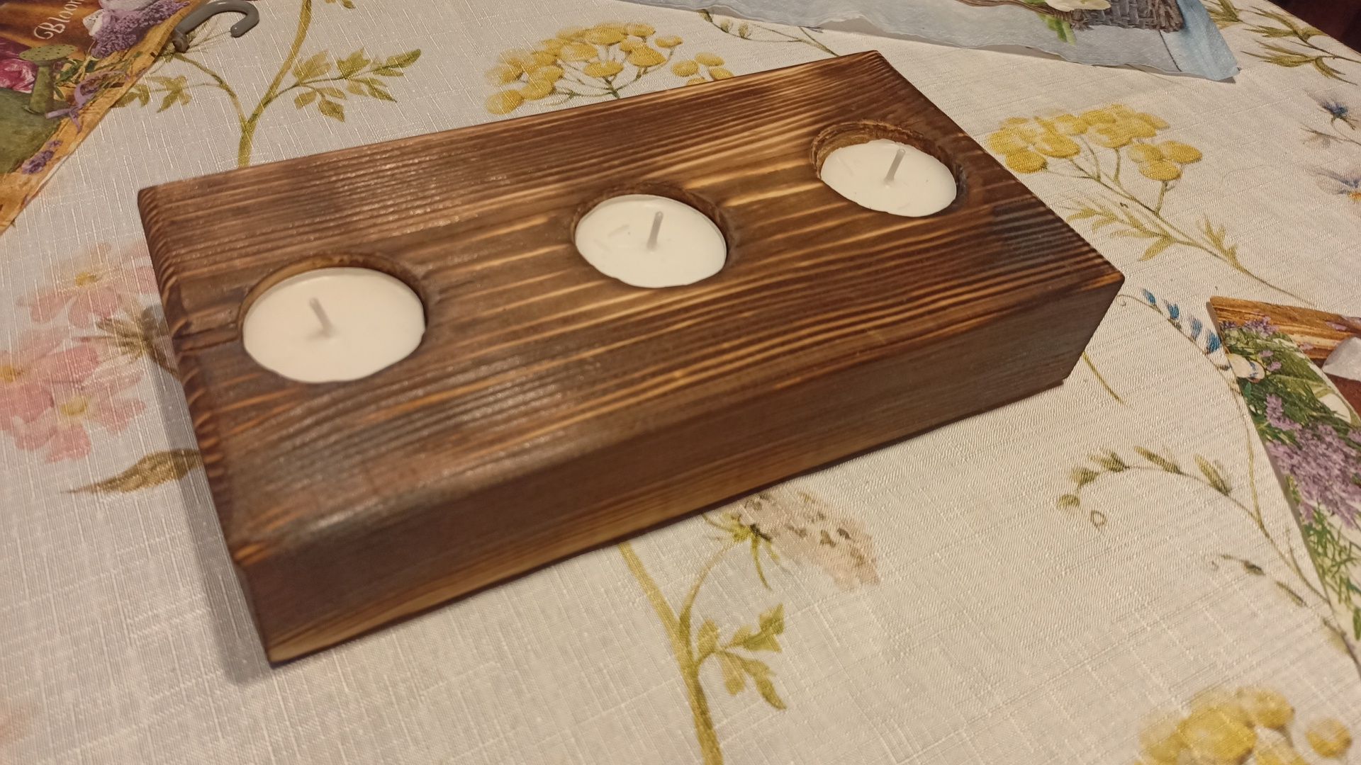 Świecznik na 3 podgrzewacze tealight drewno.