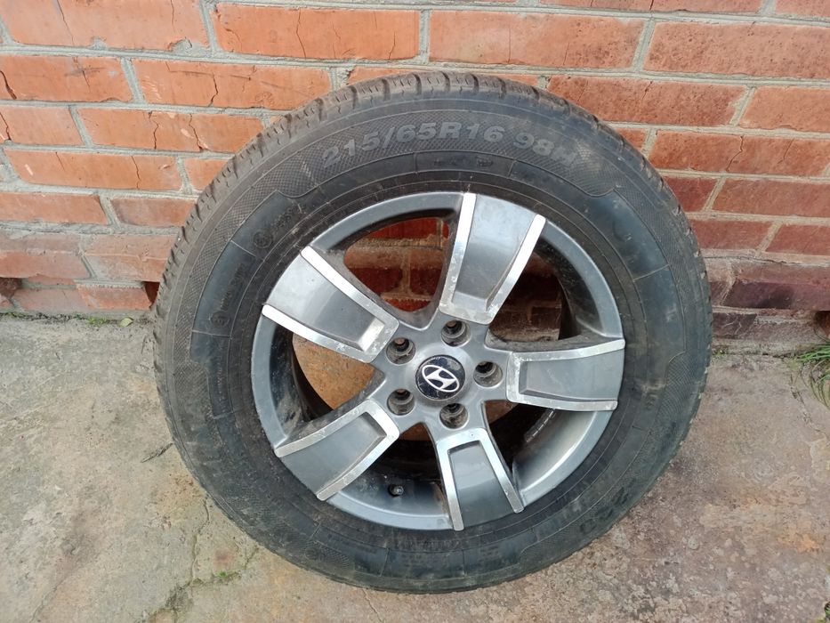 Продам титанові диски,запаску на Хюндай Туксон