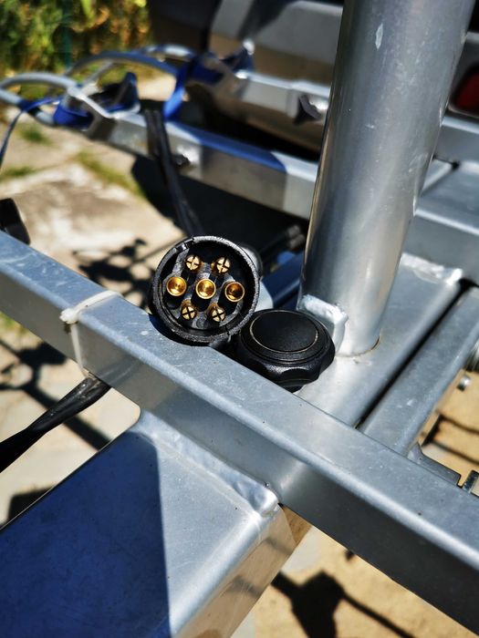 Bagażnik 4 rowery na hak samochodowy.