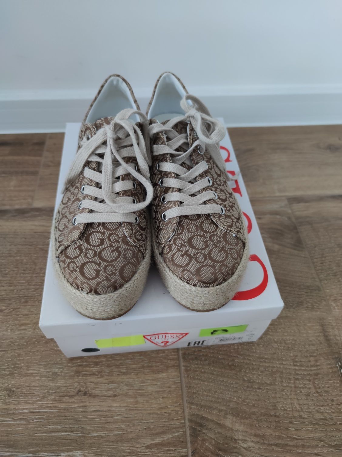 Buty GUESS trampki