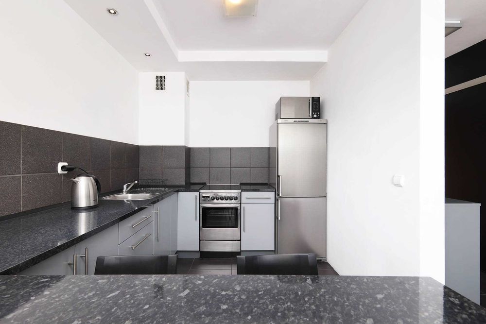 Piękne studio z balkonem i garażem blisko linii szybkiego tramwaju