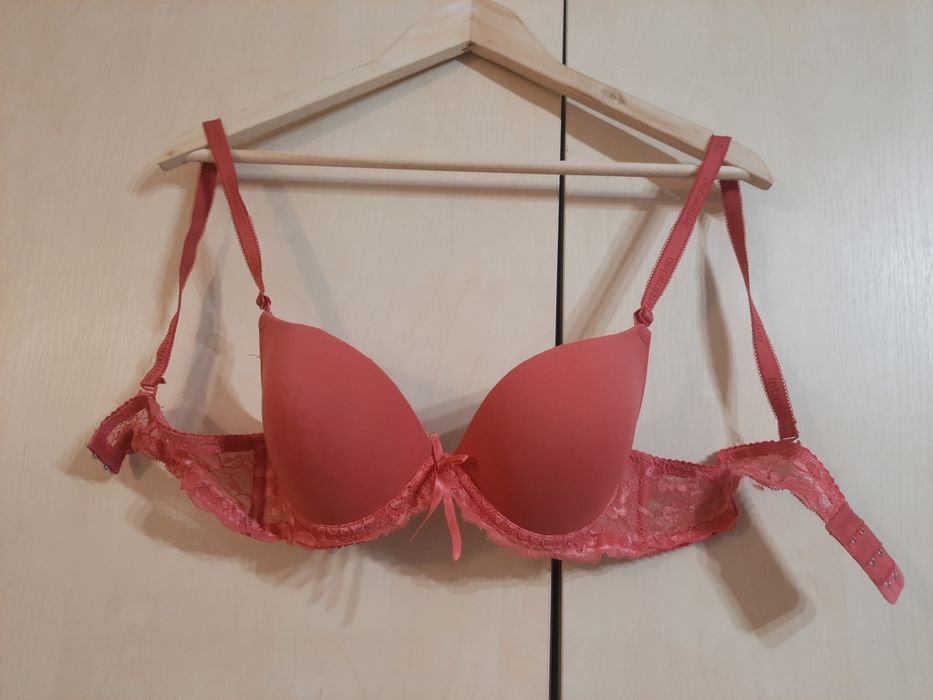 Malinowy biustonosz 70C