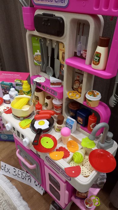 Кухня дитяча 101см ,69 аксессуара, нові,пар,світ,звук, Кухня детская