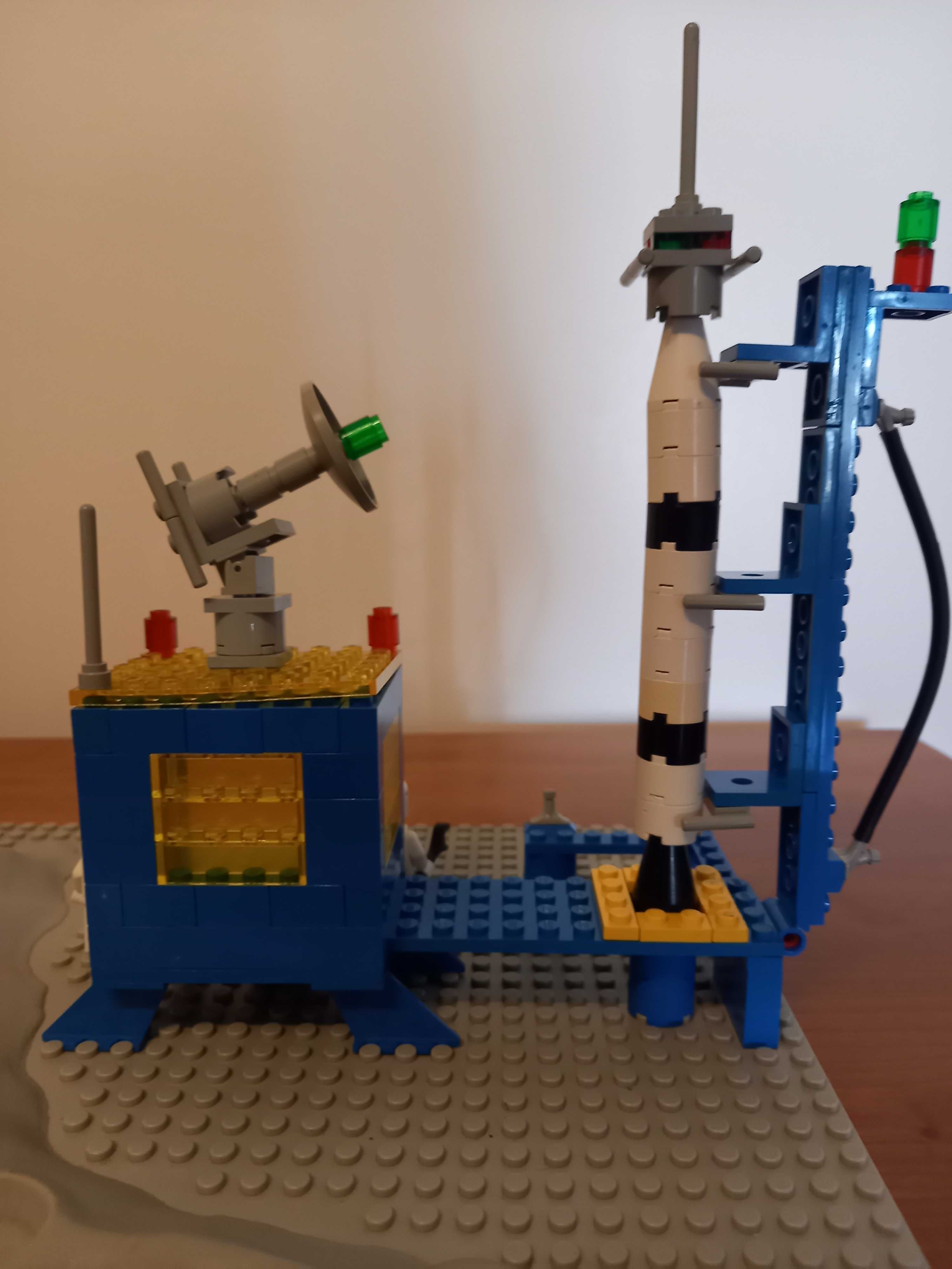 Lego 483-1 Alpha-1 Rocket Base