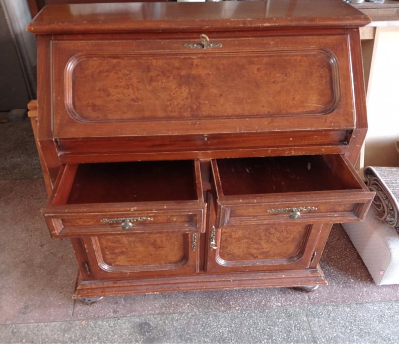 Sekretarzyk drewniany