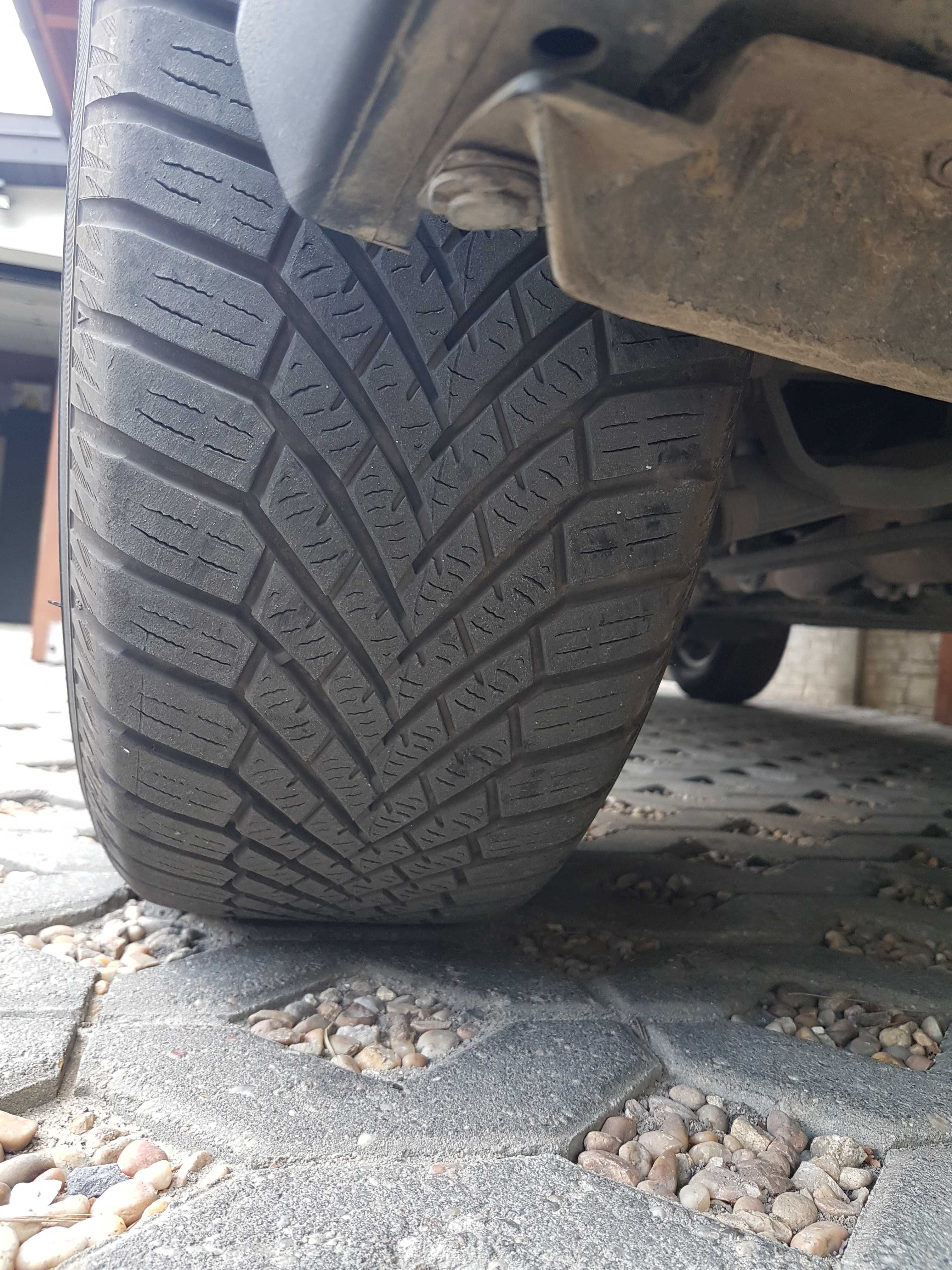 Opony zimowe 215/65R16 Yokohama bluearth