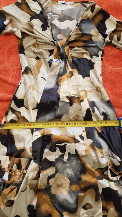 Lekka sukienka wizytowa albo na co dzień