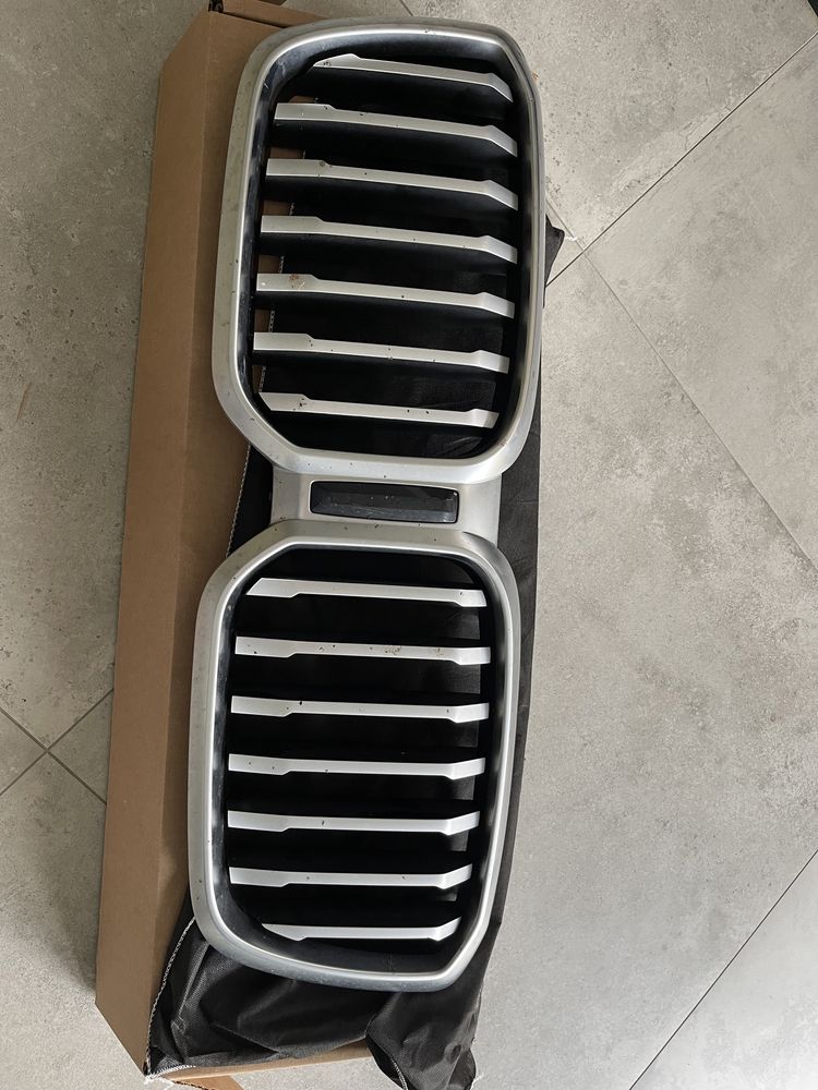 BMW X3 grill  Lift G01 2022