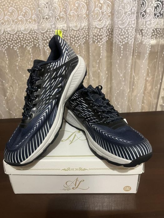 Нові чоловічі кросівки Walkx