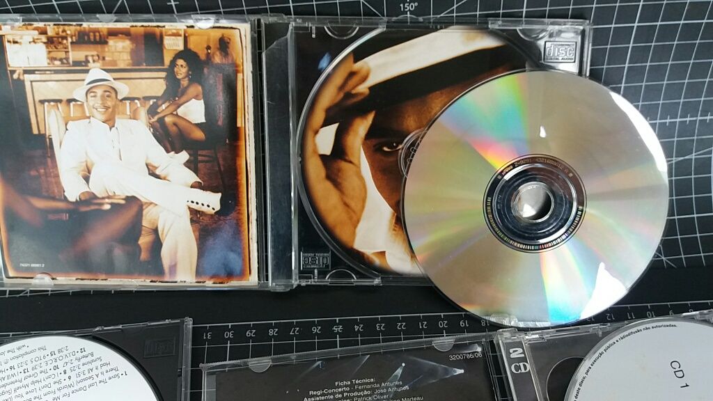 Cds originais lou Bega, Dolly Parton, Tony Carreira, Ibrahim Ferrer