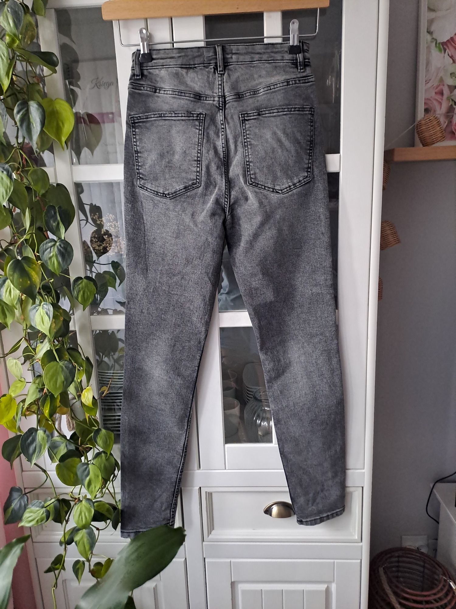 Szare jeansy skinny z wysokim stanem Sinsay S