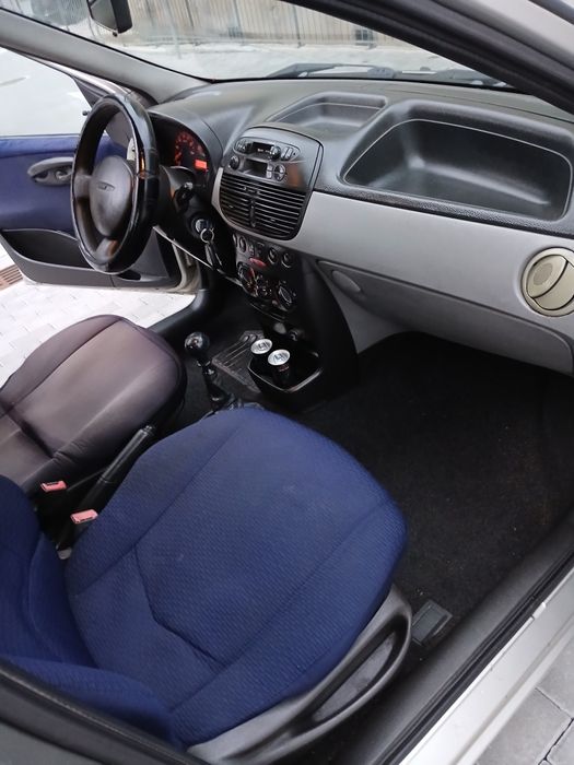 Fiat punto ano 2001