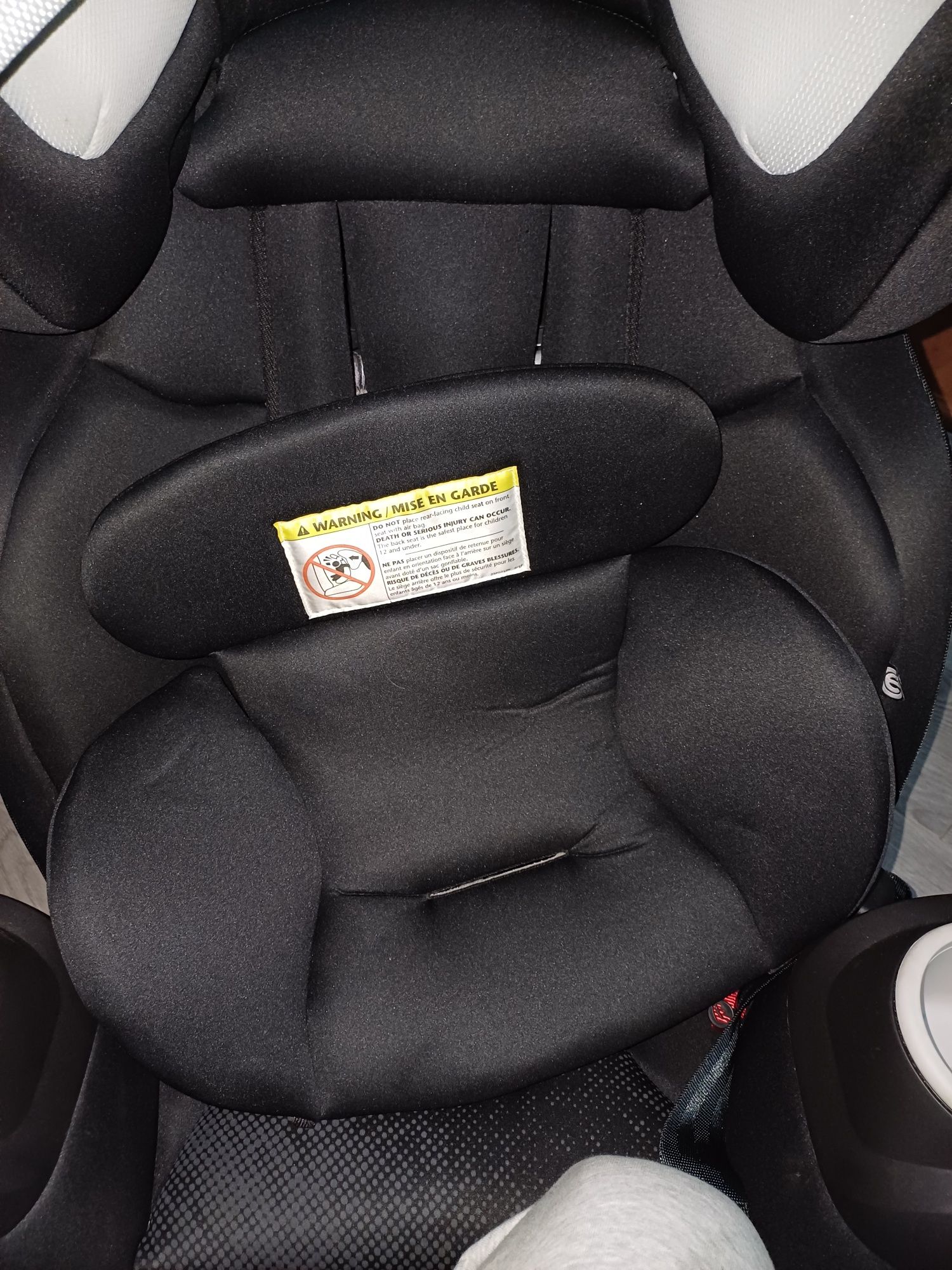 Детское автокресло Evenflo Safe Max