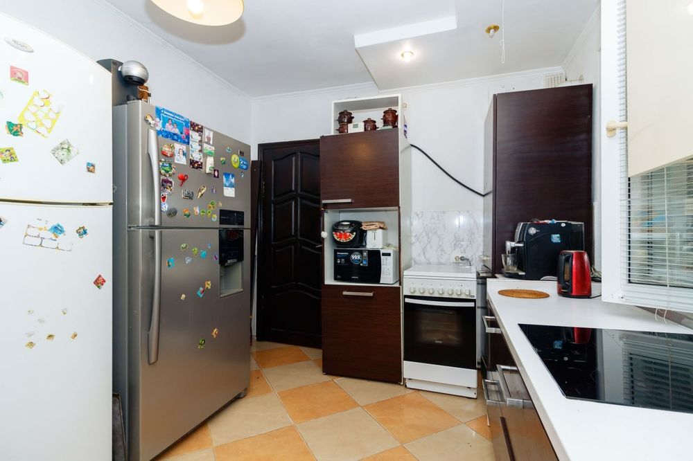 Продам будинок в осокорках по Садовій 96