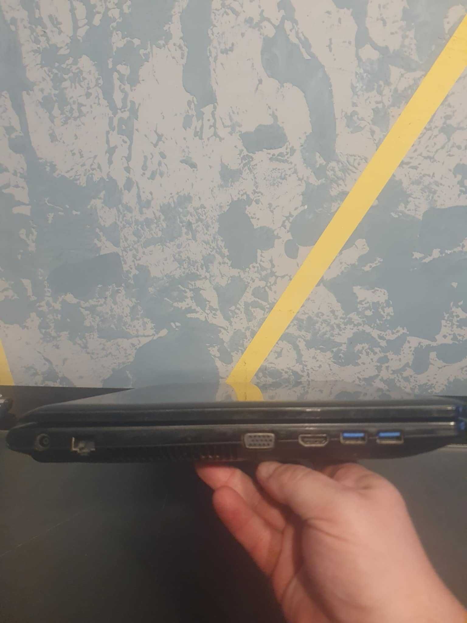 Sprzedam laptop Samsung NP55E