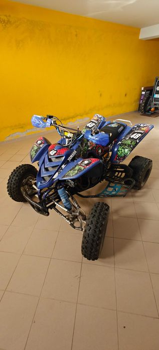 Yamaha Raptor 660R de 2001 nacional e com documentos