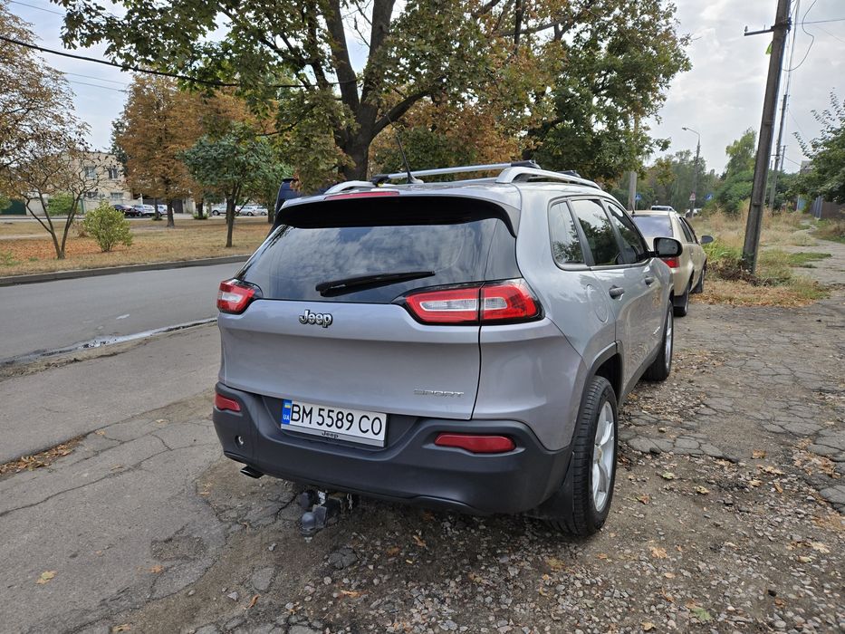 Jeep Cherokee Sport 2.4