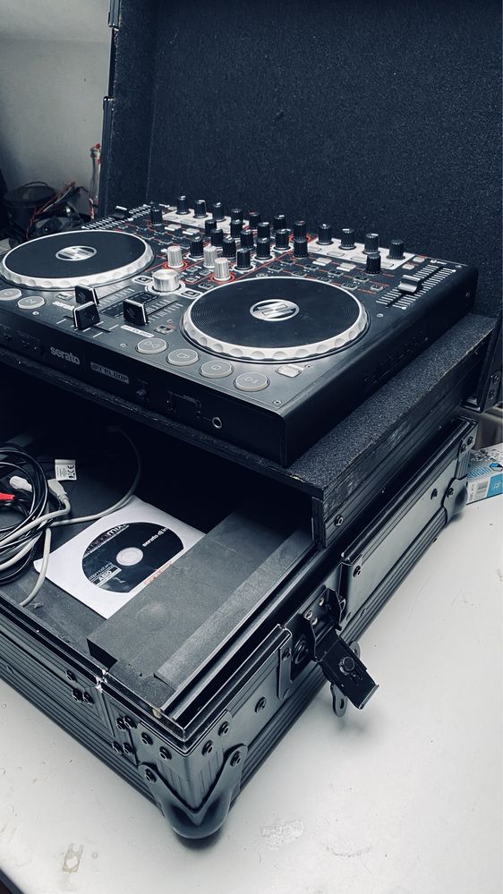 Kontroler DJ Konsola DJ Reloop Terminal Mix 2 + case