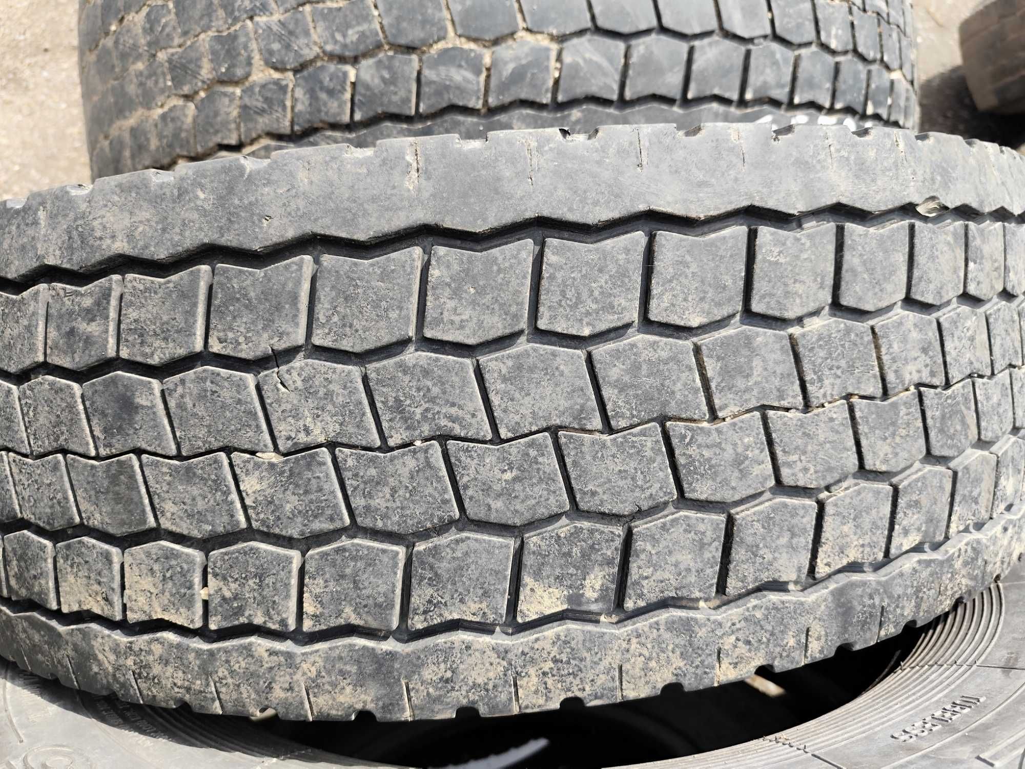 2x opony BELSHINA 295/80R22.5