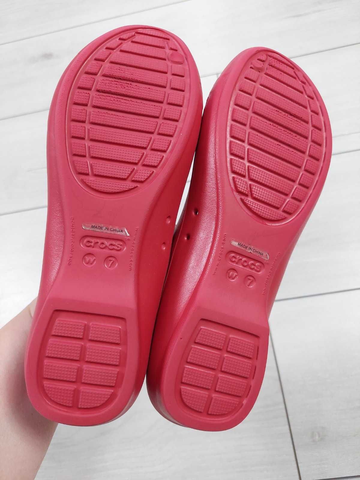 Балетки Crocs розмір 7w,37