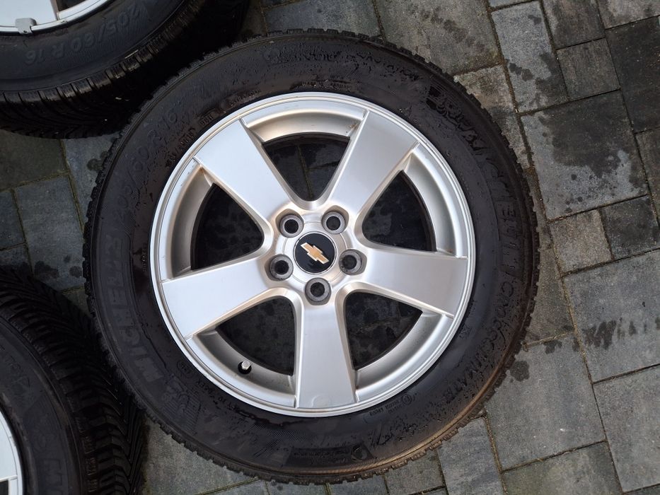 Alufelgi Chevrolet Cruze 5x105 Michelin Crossclimate 205/60r16 7 mm
