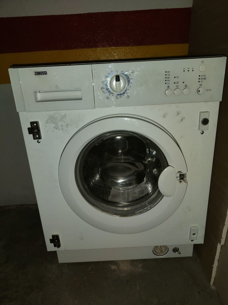 Máquina de lavar roupa Zanussi