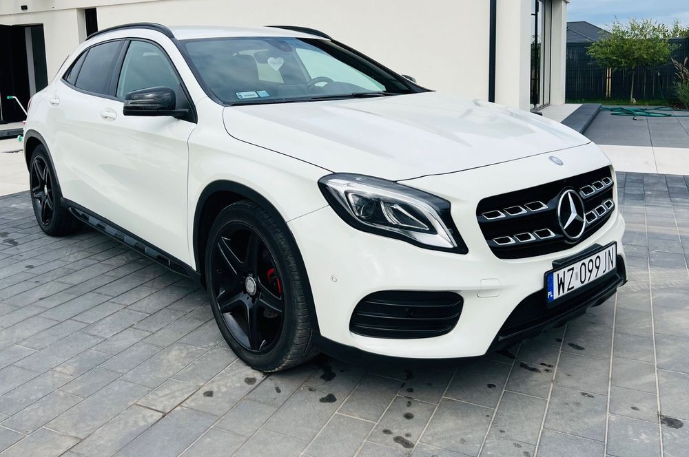 Mercedes-Benz GLA Mercedes-Benz GLA 180 7G-DCT AMG Line