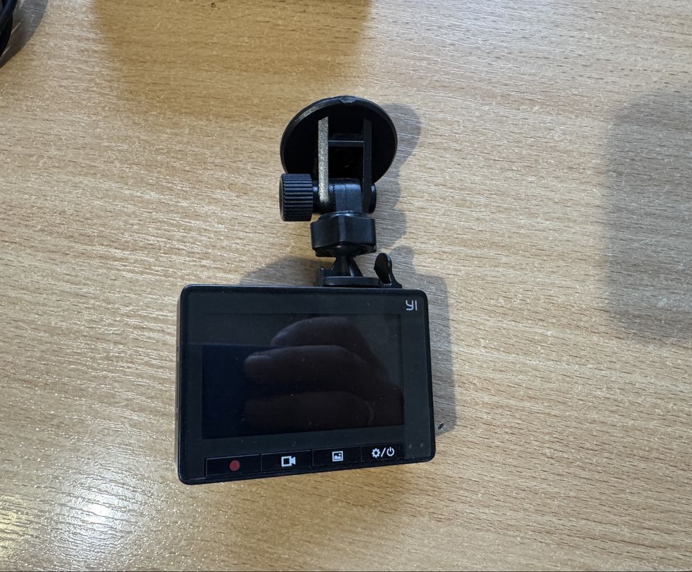 Видеорегистратор Xiaomi Yi Smart Dash WiFi Gray