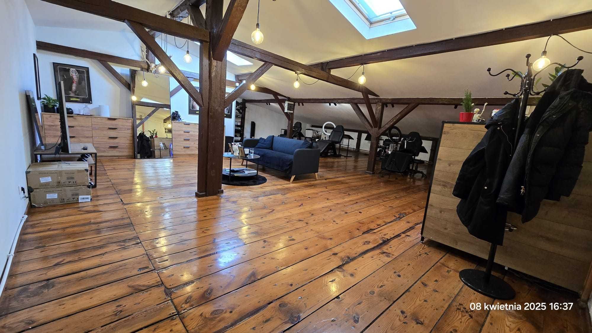 LOKAL na poddaszu 67 m2 (pow.całk. 112m2) - stara fabryka-bezpośrednio