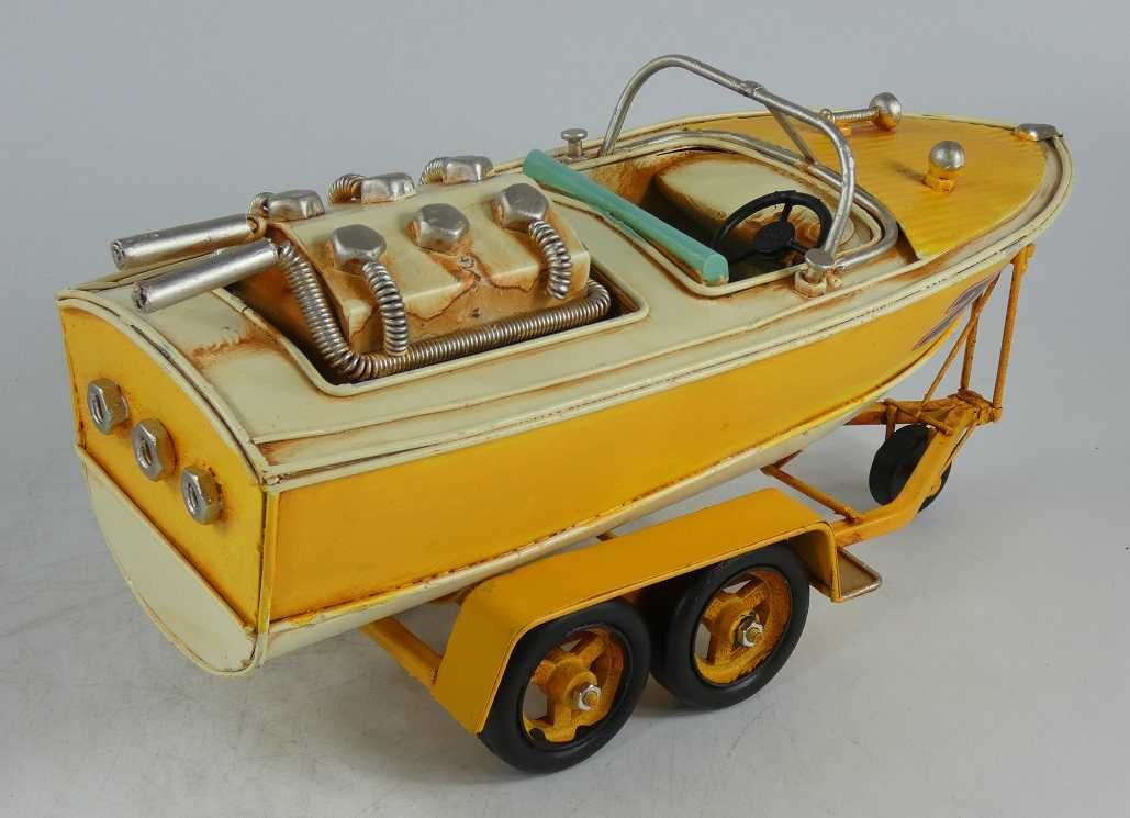 Metalowy model Motorówka na przyczepie - ŁODŹ łódka przyczepa