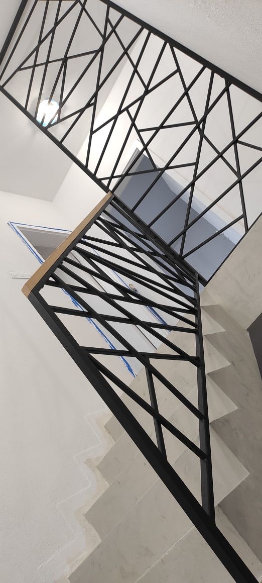 Balustrady wewnętrzne zewnetrzne różne wzory