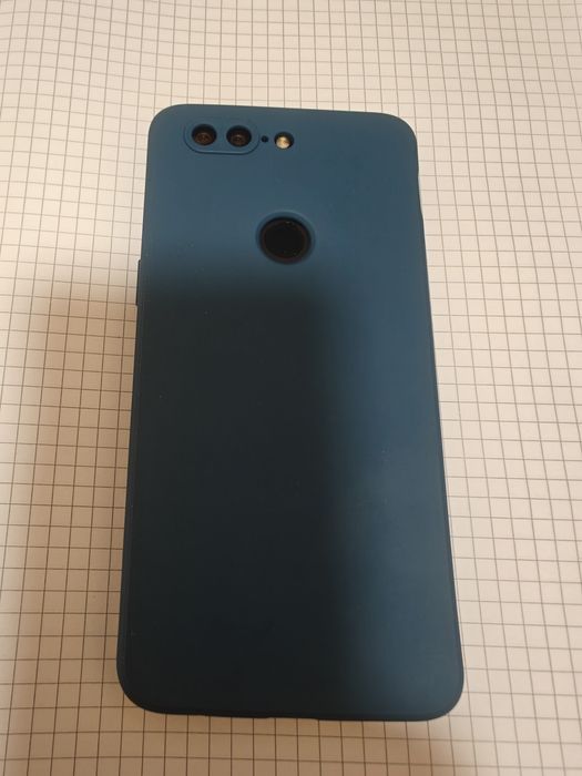 OnePlus 5T Б/у телефон.