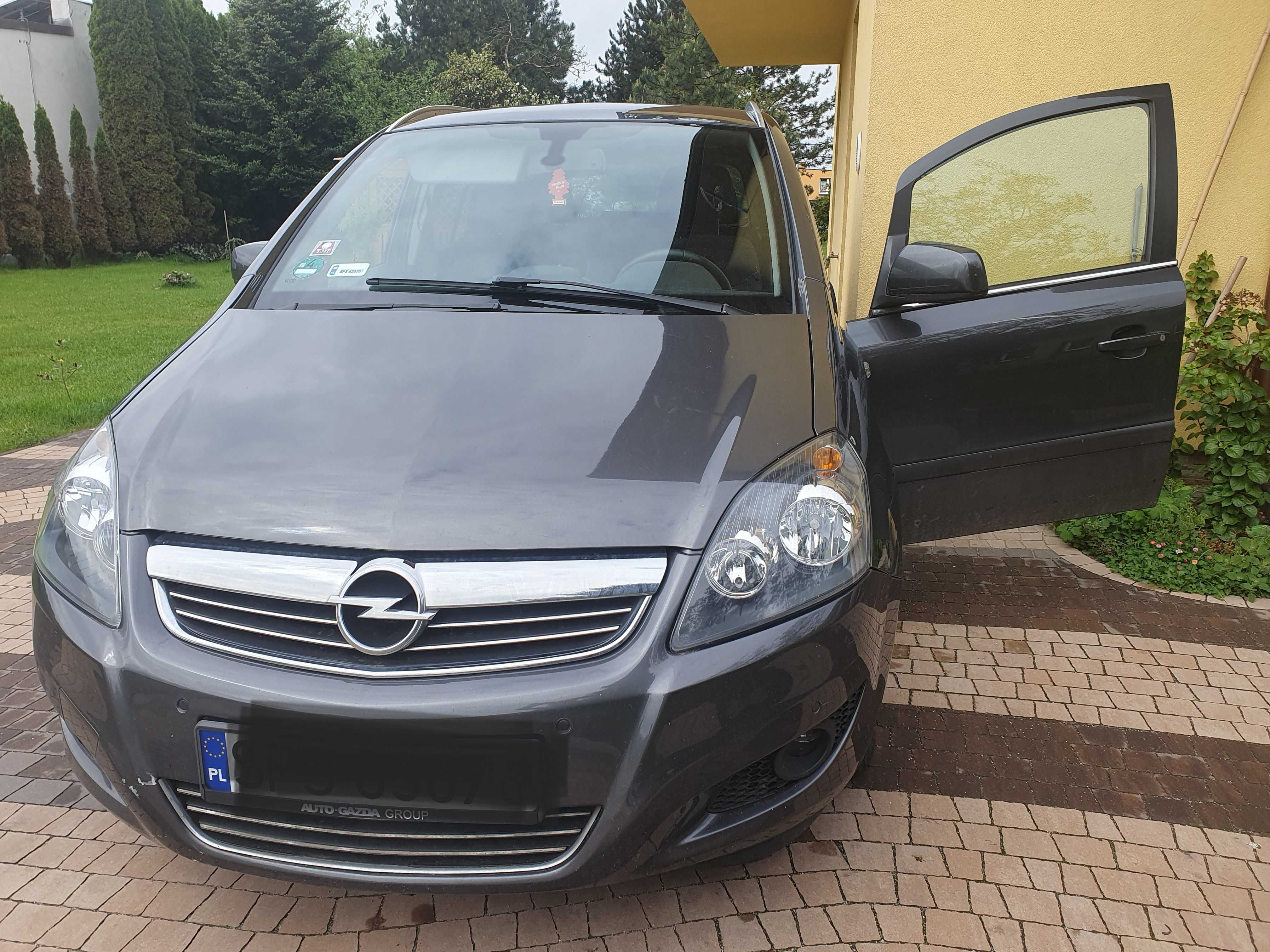 Opel Zafira 1.8 mocny, nawigacja, bezwypadkowy