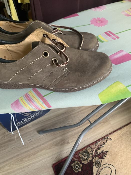 Продаю туфли весна осень