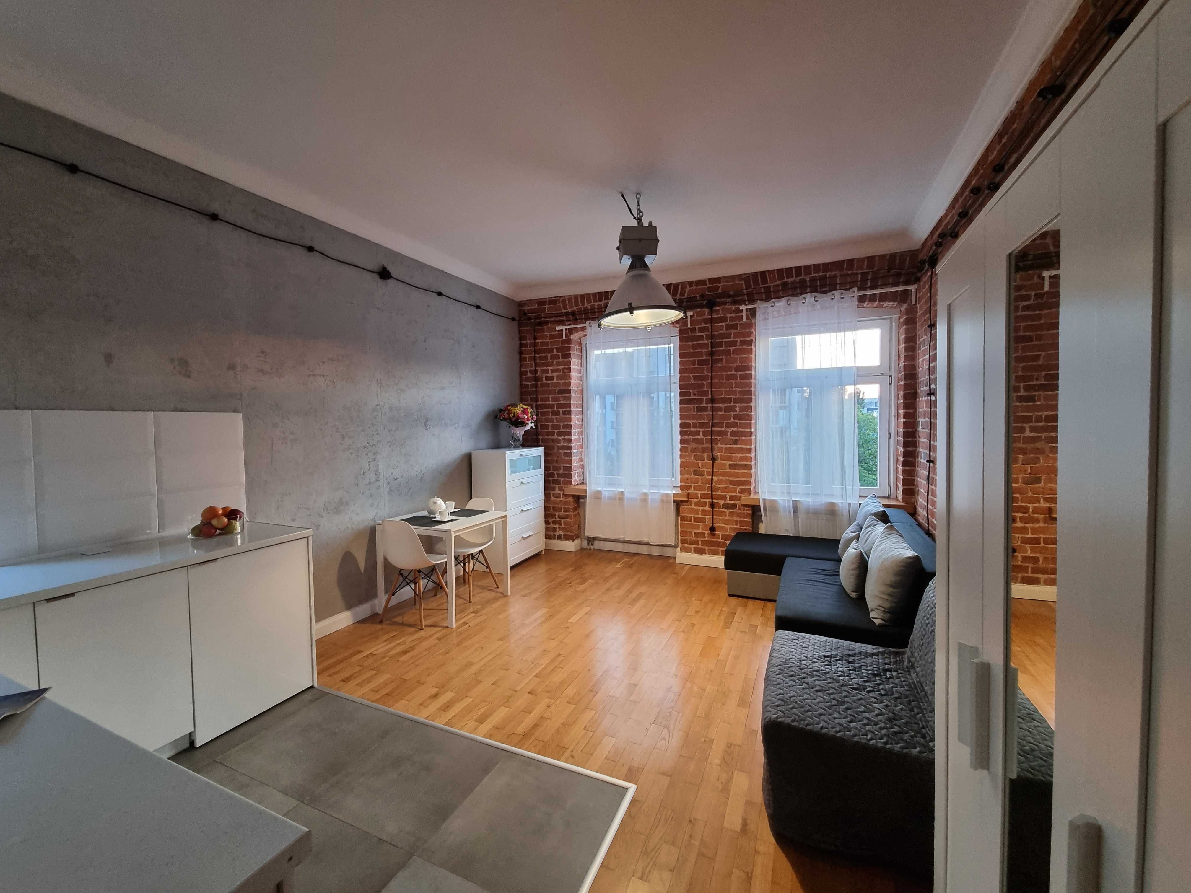 Komfortowy apartament w centrum, parking, wifi.