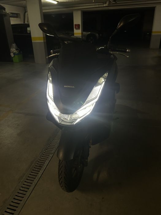 Honda PCX 125 – Como nova!