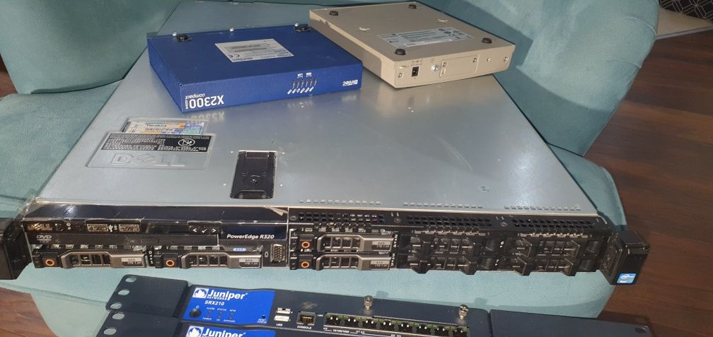 Serwererownia Dell R320.Juniper sxr 210.240.320. ER3300.APC ups