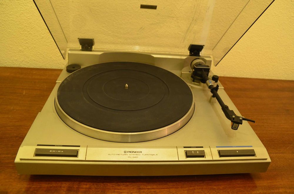 Gira Discos Pioneer PL- 340