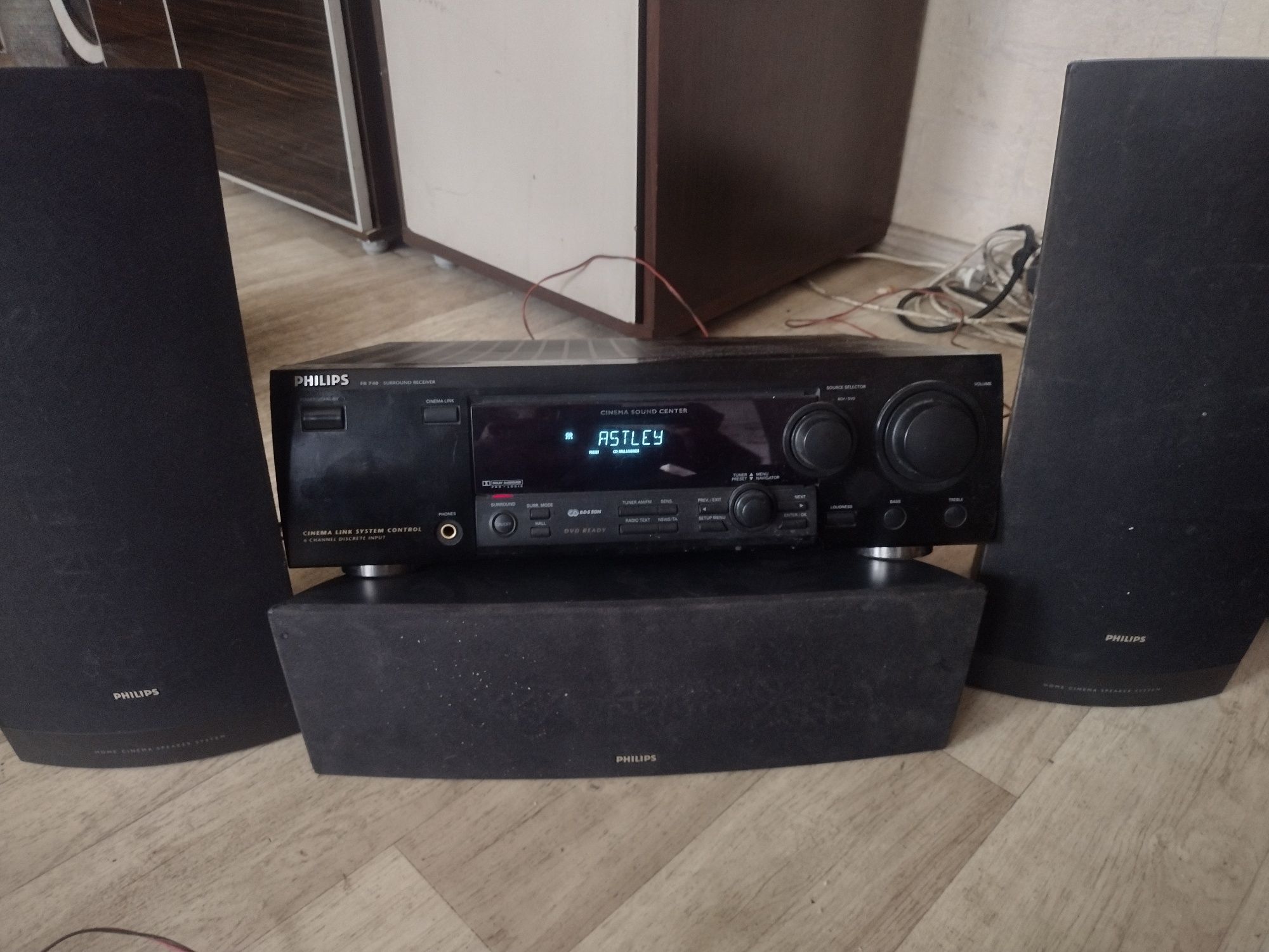 Amplituner kina domowego Philips